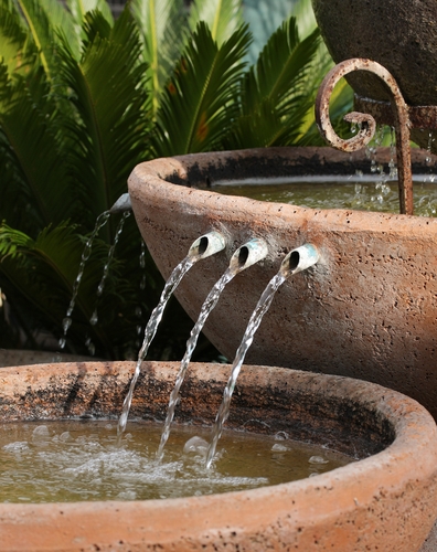 Incorporating a Pondless Water System Into Residential Fountains