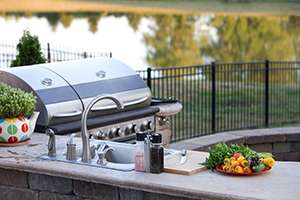 How to Make Your Outdoor Kitchen Part of Your Home